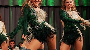 Graziel und mit Eleganz pr&auml;sentierten sich die &bdquo;Showfunken&ldquo; aus Furth.