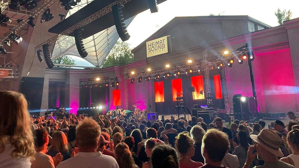 Das Oberammergauer Passionstheater wird zur Partymeile. (Archivbild) Das Oberammergauer Passionstheater wird zur Partymeile. (Archivbild)