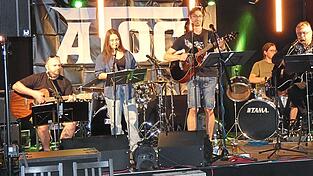 Die Waldmünchner Band Pinball Wizard hat mit einer tschechischen Sängerin Verstärkung bekommen.