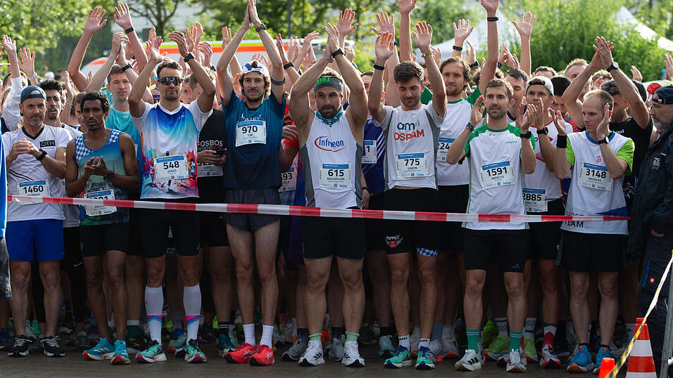 Gute Laune herrschte beim 12. Rewag-Firmenlauf. Gute Laune herrschte beim 12. Rewag-Firmenlauf.