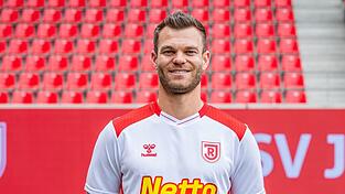 Benedikt Saller bleibt Jahn Regensburg erhalten. (Archivbild)