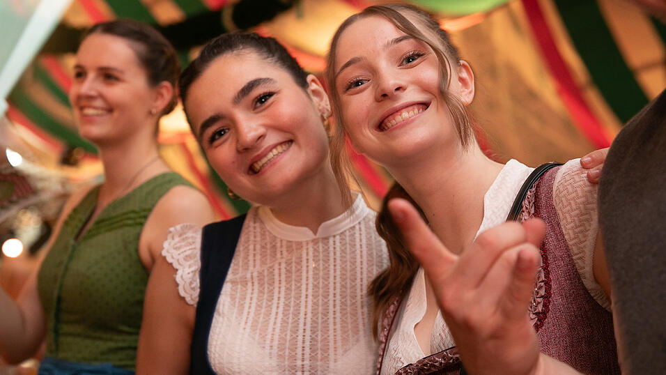 Die Partybilder vom Donnerstag, 14. August, aus dem Festzelt Weckmann. Die Partybilder vom Donnerstag, 14. August, aus dem Festzelt Weckmann.