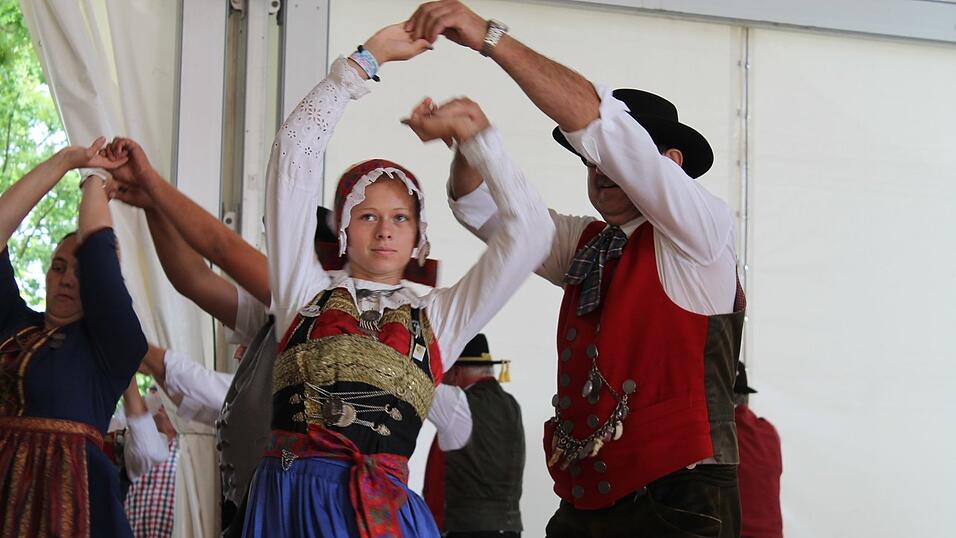 Tanzgruppe Arge Straubing-Bogen Tanzgruppe Arge Straubing-Bogen