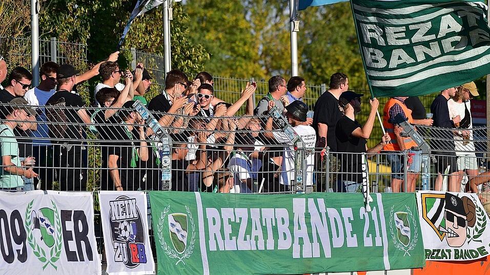 Die SpVgg Hankofen erkämpfte sich ein Unentschieden gegen die SpVgg Ansbach. Die SpVgg Hankofen erkämpfte sich ein Unentschieden gegen die SpVgg Ansbach.