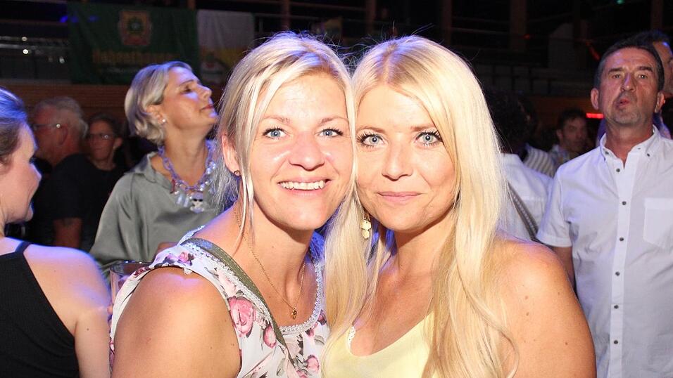 Auf der Eskara &Uuml;30-Party in Essenbach war wieder viel los.