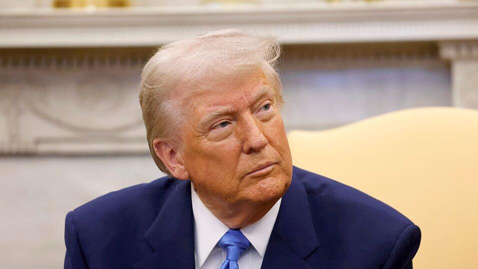 Trump h&auml;lt an seinen Umsiedlungspl&auml;nen f&uuml;r den Gazastreifen fest und pr&auml;sentiert seine Vision in einem KI-Video.