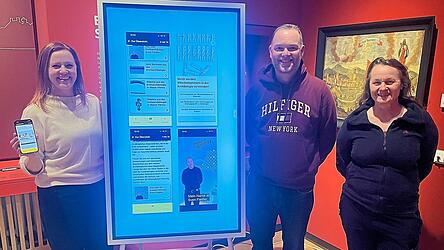 Stehen voll hinter der neuen digitalen Arch&auml;ologietour (v. l.) Greta Butuci, stellvertretende Leiterin der st&auml;dtischen Museen, Kreisarch&auml;ologe Sven Fiedler und Grabungstechnikerin Birgit Symader.