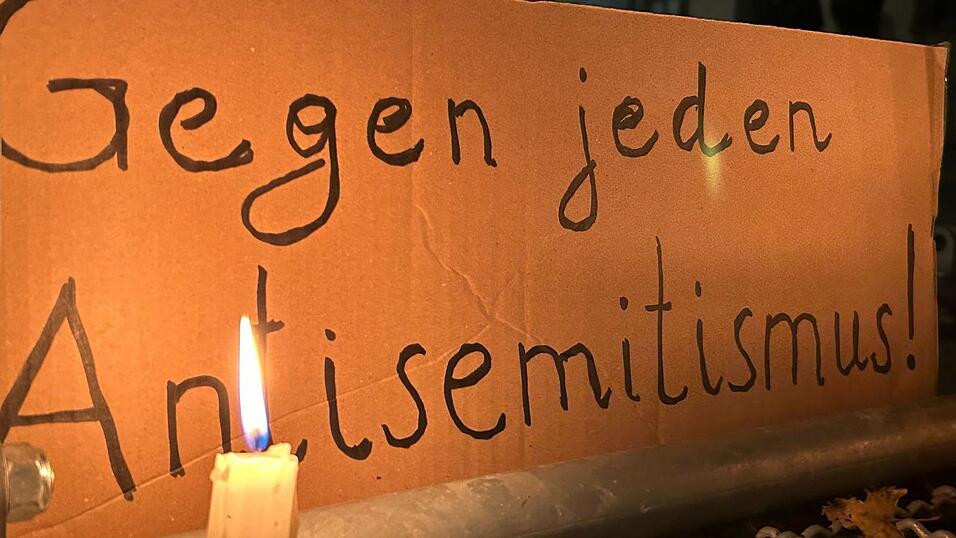 Auf Bundesebene und auch in den L&auml;ndern gibt es in Deutschland Beauftragte, die sich um die Bek&auml;mpfung von Antisemitismus k&uuml;mmern. (Symbolbild)