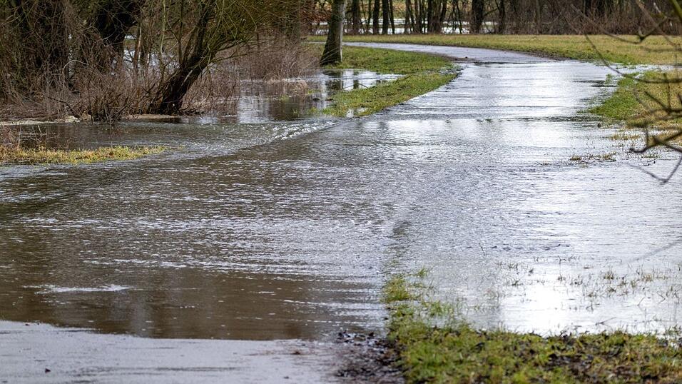 Die Hochwasserlage in Bayern bleibt angespannt.