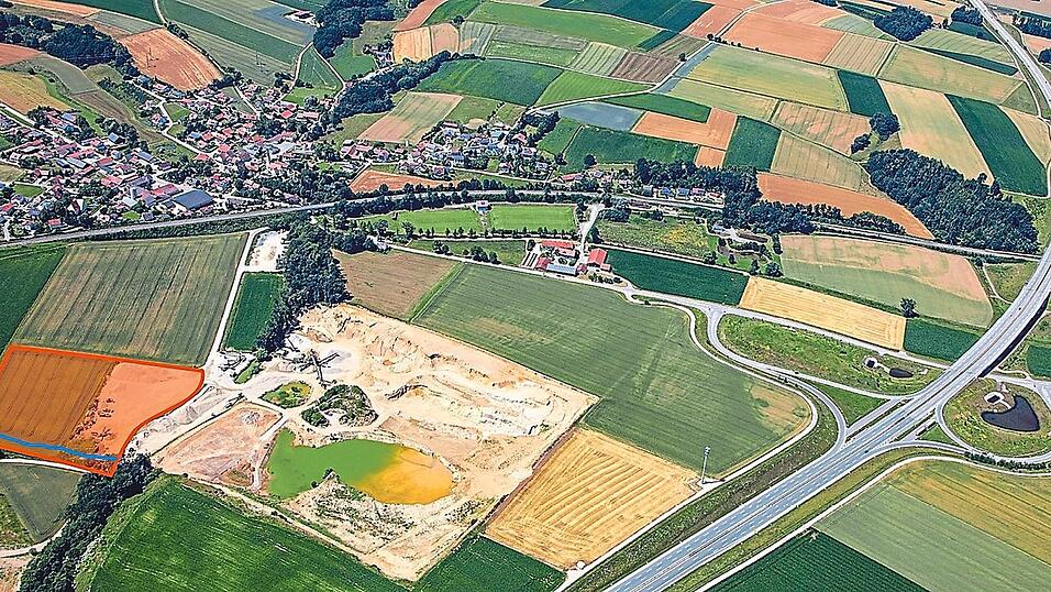 Auf der markierten Fl&auml;che soll zwischen Kl&auml;ham und B15neu ein Asphaltwerk entstehen.