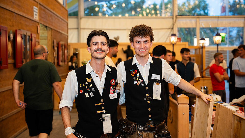 Die Partybilder vom Sonntag, 16. August, aus dem Festzelt Reisinger. Die Partybilder vom Sonntag, 16. August, aus dem Festzelt Reisinger.