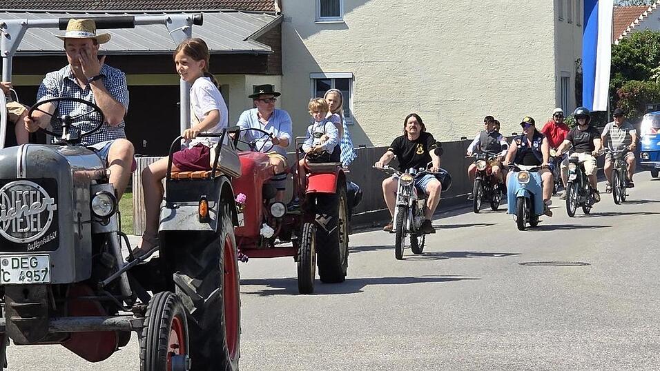 Samtliche Oldtimer beteiligten sich an der Rundfahrt