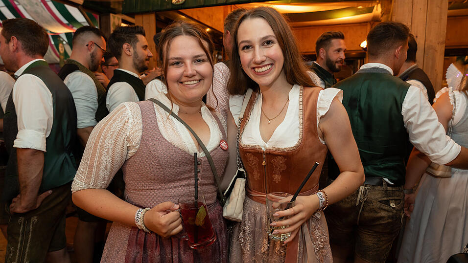 Die Partybilder vom Freitag, 16. August 2024, aus dem Festzelt Weckmann. Die Partybilder vom Freitag, 16. August 2024, aus dem Festzelt Weckmann.
