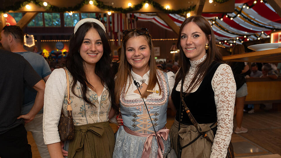 Die Partybilder vom Freitag, 11. August 2023, aus dem Festzelt Krönner. Die Partybilder vom Freitag, 11. August 2023, aus dem Festzelt Krönner.