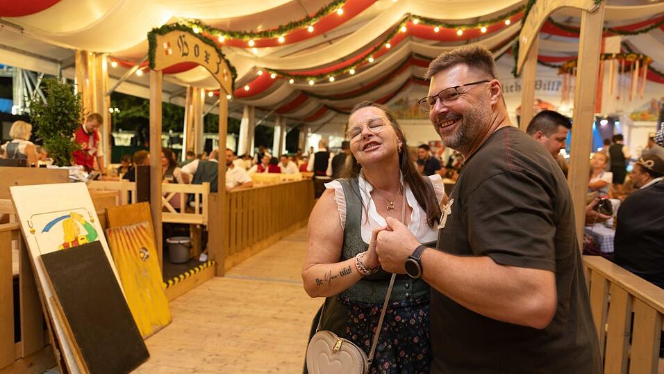 Die Partybilder vom Freitag, 7. August, aus dem Festzelt Greindl. Die Partybilder vom Freitag, 7. August, aus dem Festzelt Greindl.