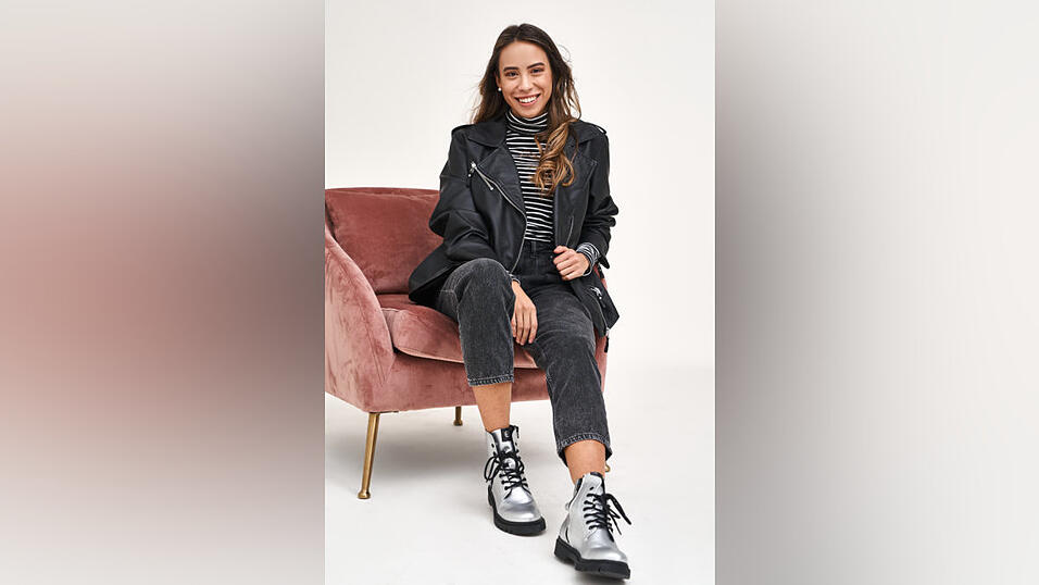 Isabelle Stoppel aus Lüneburg tritt bei der 'Miss Germany'-Wahl für Niedersachsen an. Die große Leidenschaft der 21-Jährigen gilt der Musik - vor allem dem Geigespielen. Isabelle Stoppel aus Lüneburg tritt bei der 'Miss Germany'-Wahl für Niedersachsen an. Die große Leidenschaft der 21-Jährigen gilt der Musik - vor allem dem Geigespielen.