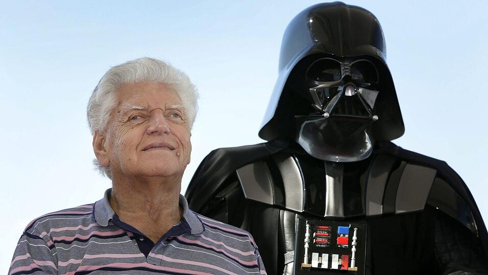 Der Schauspieler David Prowse spielte Darth Vader in der ursprünglichen Star Wars-Filmtrilogie. Der Schauspieler David Prowse spielte Darth Vader in der ursprünglichen Star Wars-Filmtrilogie.