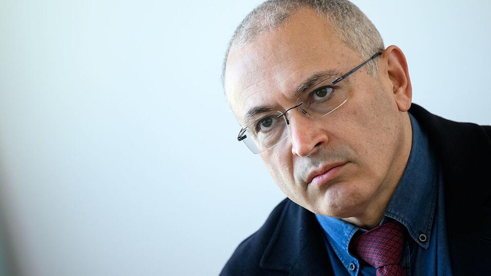 Der Kremlgegner Michail Chodorkowski appelliert an den Westen, bei seiner Sanktionspolitik zwischen der Staatsführung und den einfachen Russen zu unterscheiden. (Archivbild) Der Kremlgegner Michail Chodorkowski appelliert an den Westen, bei seiner Sanktionspolitik zwischen der Staatsführung und den einfachen Russen zu unterscheiden. (Archivbild)