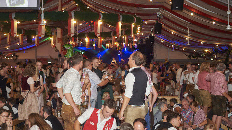 Die Partybilder vom Freitag, 7. August, aus dem Festzelt Lechner. Die Partybilder vom Freitag, 7. August, aus dem Festzelt Lechner.