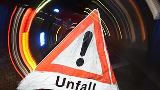 Die Ursache für den Unfall ist bislang unklar. (Symbolbild) Die Ursache für den Unfall ist bislang unklar. (Symbolbild)
