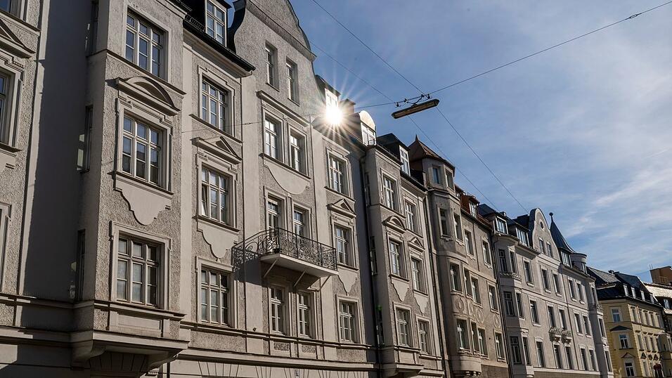 Wohnungen in M&uuml;nchen: Die Zahl regul&auml;rer Inserate am Mietmarkt sinkt. (Archivbild)