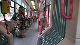 Die Stadt Würzburg überlegt, Menschen einen Bonus zu zahlen, die ihr privates Auto abschaffen. (Archivbild) Die Stadt Würzburg überlegt, Menschen einen Bonus zu zahlen, die ihr privates Auto abschaffen. (Archivbild)