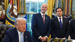 Bei den Ticketpreisen f&uuml;r die Fu&szlig;ball-WM kommt selbst Donald Trump ins Staunen. (Archivbild)