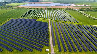 Die Gr&uuml;nen erwarten, dass der Ausbau von Erneuerbaren und Speichern die Energiepreise dr&uuml;ckt. (Archivbild)