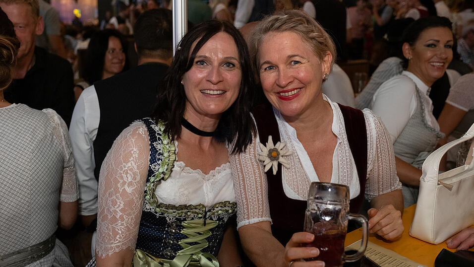 Die Partybilder vom Montag, 14. August 2023, aus dem Festzelt Wenisch. Die Partybilder vom Montag, 14. August 2023, aus dem Festzelt Wenisch.