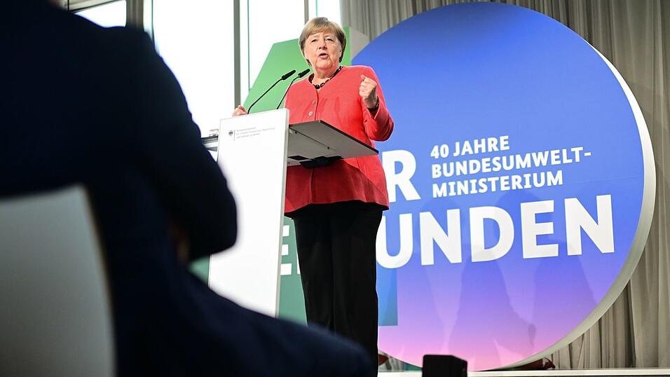 Die frühere Kanzlerin Angela Merkel (CDU) fordert mehr Aufmerksamkeit für den Klimaschutz ein. Die frühere Kanzlerin Angela Merkel (CDU) fordert mehr Aufmerksamkeit für den Klimaschutz ein.
