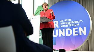 Die fr&uuml;here Kanzlerin Angela Merkel (CDU) fordert mehr Aufmerksamkeit f&uuml;r den Klimaschutz ein.