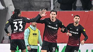 Igor Matanovic (M) zeigt sich beim SC Freiburg eiskalt. Igor Matanovic (M) zeigt sich beim SC Freiburg eiskalt.