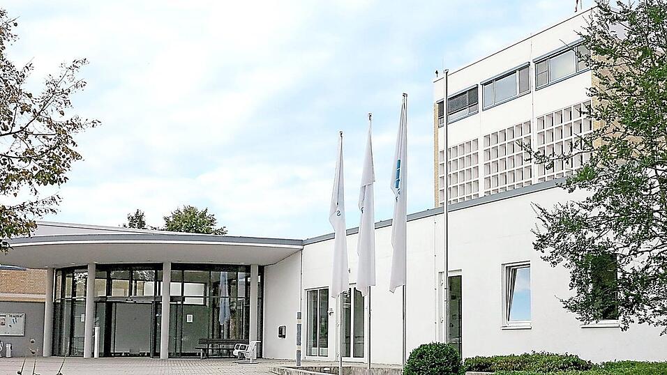 Im Krankenhaus Roding herrscht nach wie vor reger Betrieb. Im Krankenhaus Roding herrscht nach wie vor reger Betrieb.