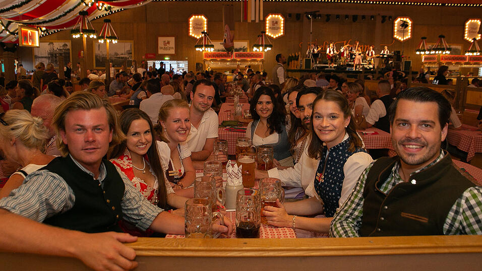 Die Partybilder von Mittwoch, 17. August 2022, aus dem Festzelt Krönner.