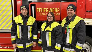 Florian Schoierer, Tanja Penzkofer und Vorstand Torsten Zankl