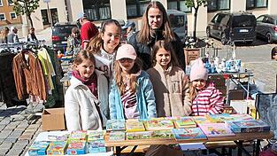 B&uuml;cher, Puppen, Schuhe: Was nicht mehr passt oder gebraucht wird, findet am Flohmarkt schnell ein neues Zuhause.