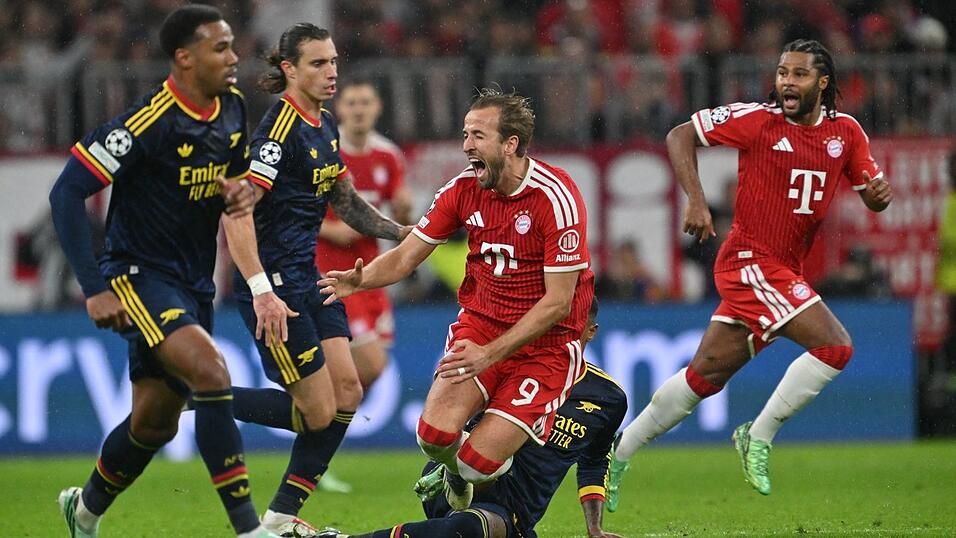 Wie hier gegen Harry Kane (m) ging es umkämpft zur Sache. Wie hier gegen Harry Kane (m) ging es umkämpft zur Sache.