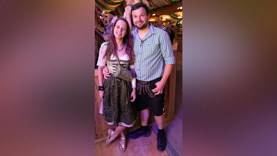 Die Partybilder vom Freitag, 15. August, aus dem Festzelt Weckmann. Die Partybilder vom Freitag, 15. August, aus dem Festzelt Weckmann.
