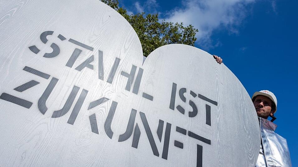 An dem «Stahlgipfel» in Berlin nehmen auch Vertreter von Stahlerzeugern und Gewerkschaften teil. (Archivbild) An dem «Stahlgipfel» in Berlin nehmen auch Vertreter von Stahlerzeugern und Gewerkschaften teil. (Archivbild)