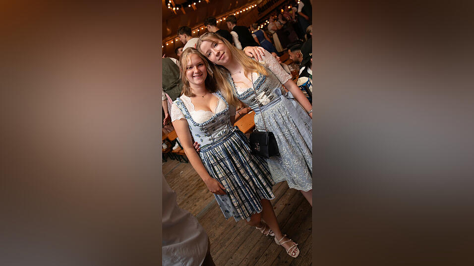 Die Partybilder vom Montag, 18. August, aus dem Festzelt Nothaft. Die Partybilder vom Montag, 18. August, aus dem Festzelt Nothaft.