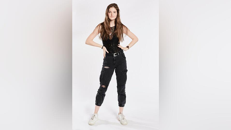 Jasmine aus Passau nimmt an der 16. Staffel von 'Germany's Next Topmodel' teil.
