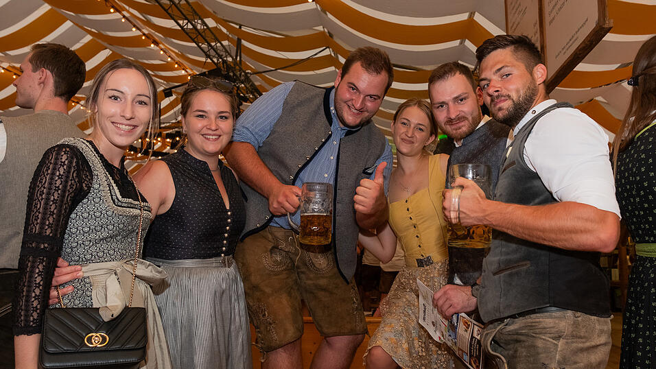 Die Partybilder vom Sonntag, 13. August 2023, aus dem Festzelt Nothaft. Die Partybilder vom Sonntag, 13. August 2023, aus dem Festzelt Nothaft.