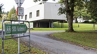 Eine Kommission soll den Umgang mit Missbrauchsfällen in SOS-Kinderdörfern aufarbeiten. (Archivbild)