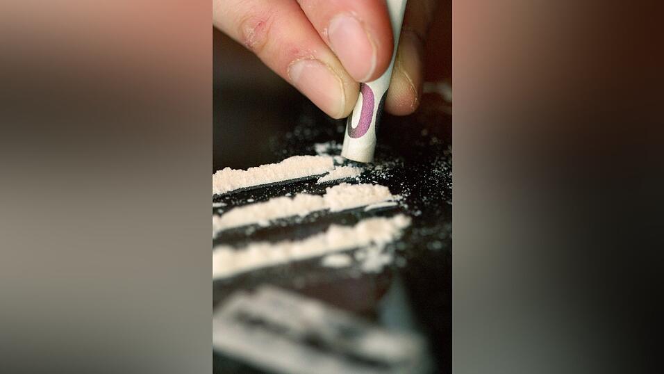 Die Drogengeschäfte zwischen den Männern waren aufgekommen, weil der 36-Jährige unzufrieden mit der Qualität des erworbenen Kokains gewesen war und deshalb zum Telefon gegriffen hatte. (Symbolfoto) Die Drogengeschäfte zwischen den Männern waren aufgekommen, weil der 36-Jährige unzufrieden mit der Qualität des erworbenen Kokains gewesen war und deshalb zum Telefon gegriffen hatte. (Symbolfoto)