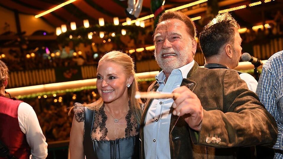 Begleitet wurde Schwarzenegger von seiner Lebensgefährtin Heather.