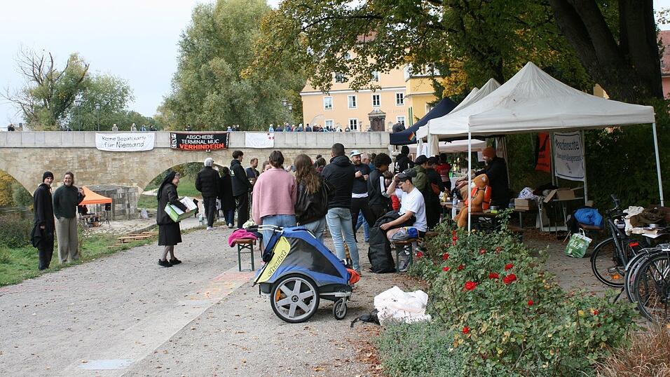 Den ganzen Sonntag über wurde beim „Run for Rescue“ für Spenden um Stadtamhof gelaufen. Den ganzen Sonntag über wurde beim „Run for Rescue“ für Spenden um Stadtamhof gelaufen.
