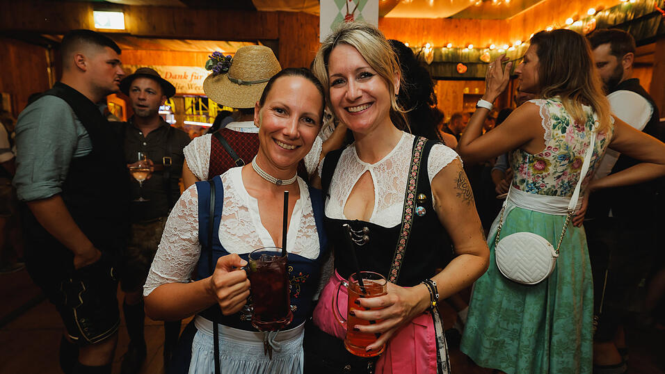 Die Partybilder vom Dienstag, 13. August 2024, aus dem Festzelt Weckmann. Die Partybilder vom Dienstag, 13. August 2024, aus dem Festzelt Weckmann.