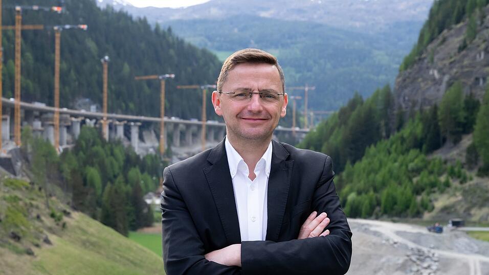 Bürgermeister Karl Mühlsteiger erhofft sich von der Demonstration ein europaweites Signal gegen die Verkehrsflut. (Archivbild) Bürgermeister Karl Mühlsteiger erhofft sich von der Demonstration ein europaweites Signal gegen die Verkehrsflut. (Archivbild)
