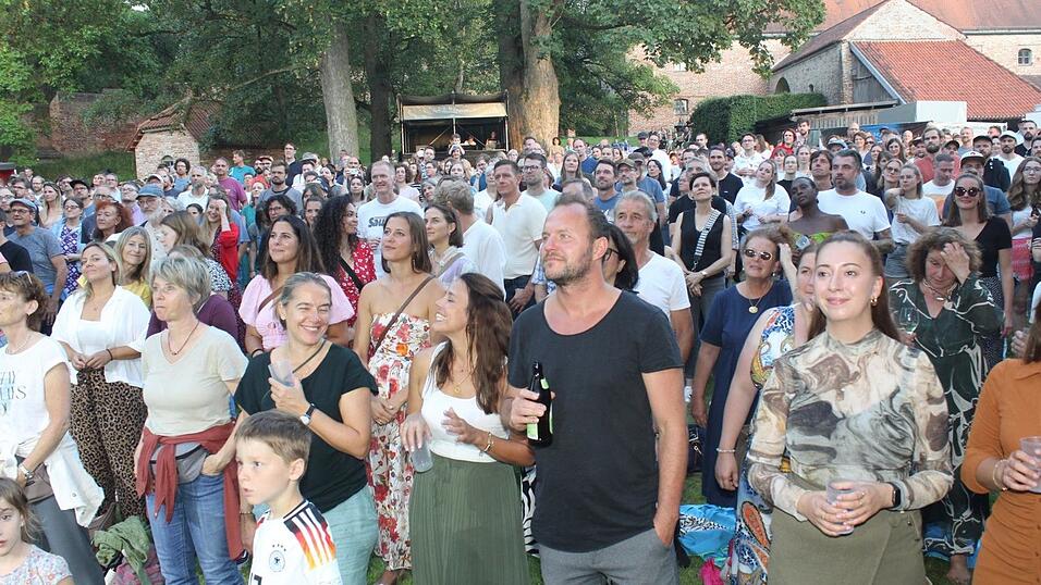 Die Landshuterinnen und Landshuter feierten beim LaSoNa-Openair.