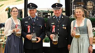 Die Feuerwehr D&ouml;rfling feiert einen Festauftakt nach Ma&szlig;. So kann ein 125-j&auml;hriges Gr&uuml;ndungsfest beginnen!